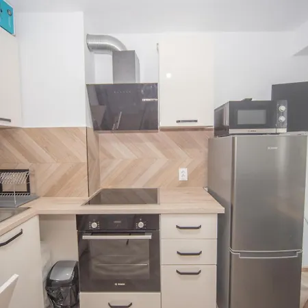 Aleks Sunrise 2 - Center, Sea Garden! * Burgas City